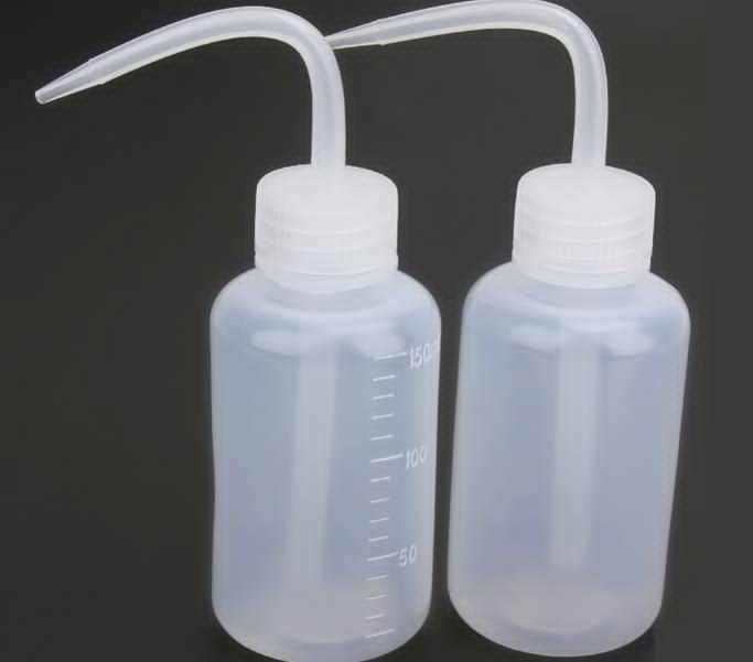 Bottle-washer for disinfection
