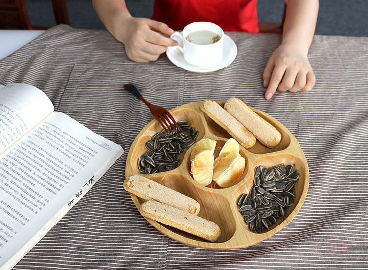 Plate for snacks