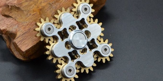 Spinner with nine gears