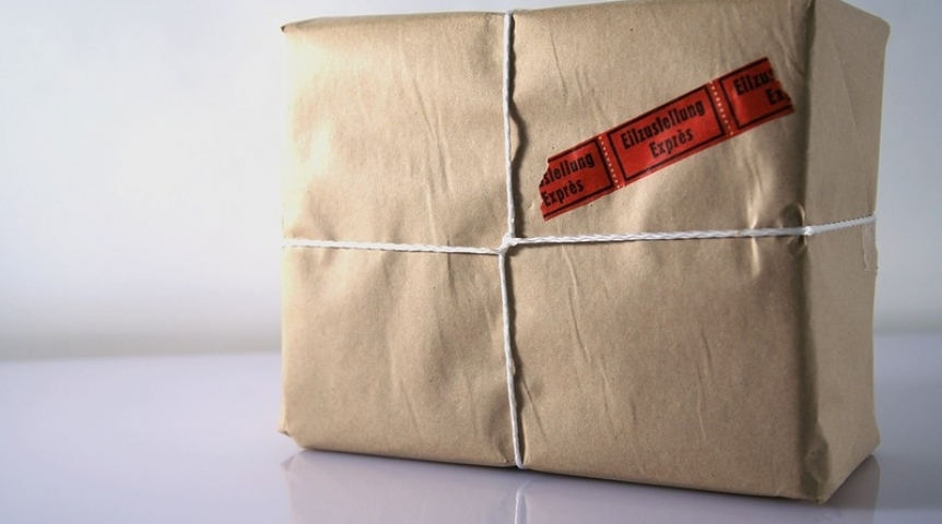 Lo stato del pacco sulla strada - ha lasciato il punto intermedio - cosa significa?