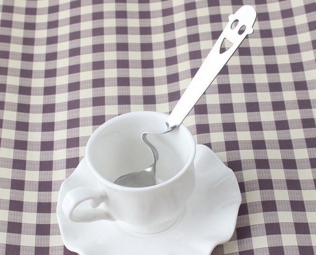 Чайная ложка с изгибом